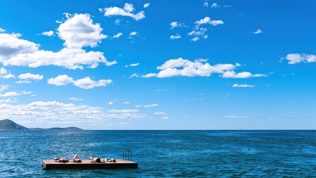 Заборонена пристрасть backdrop 6