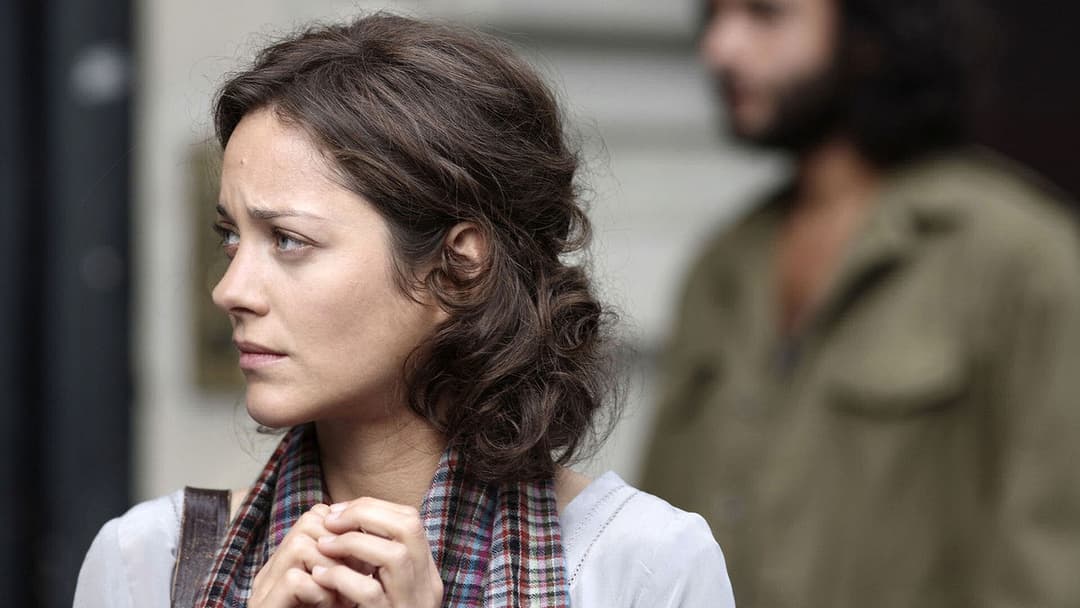 Kleine wahre Lügen backdrop 7