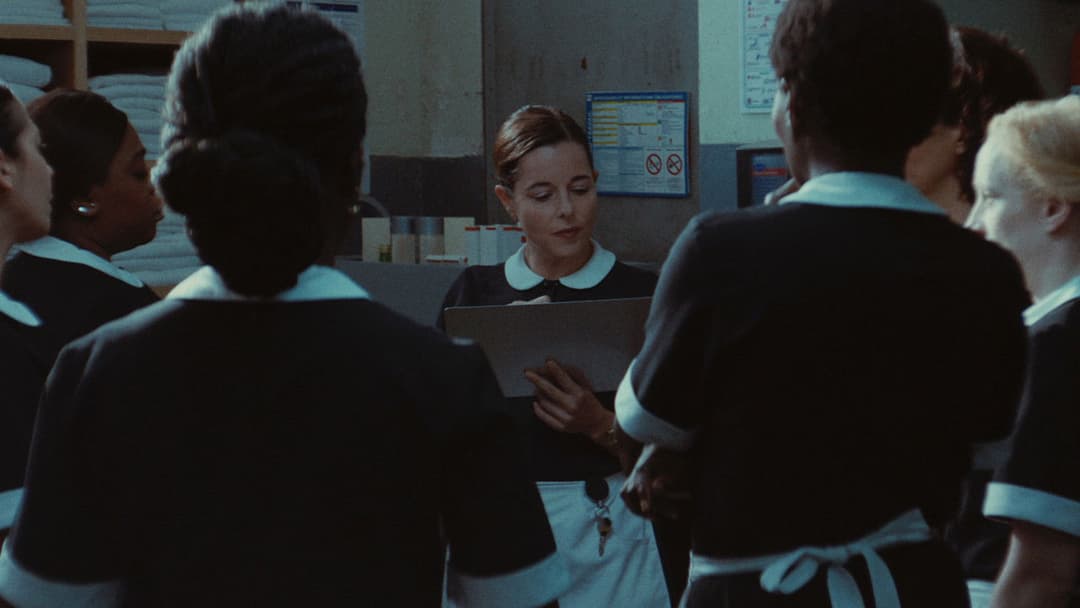 Julie - eine Frau gibt nicht auf backdrop 7