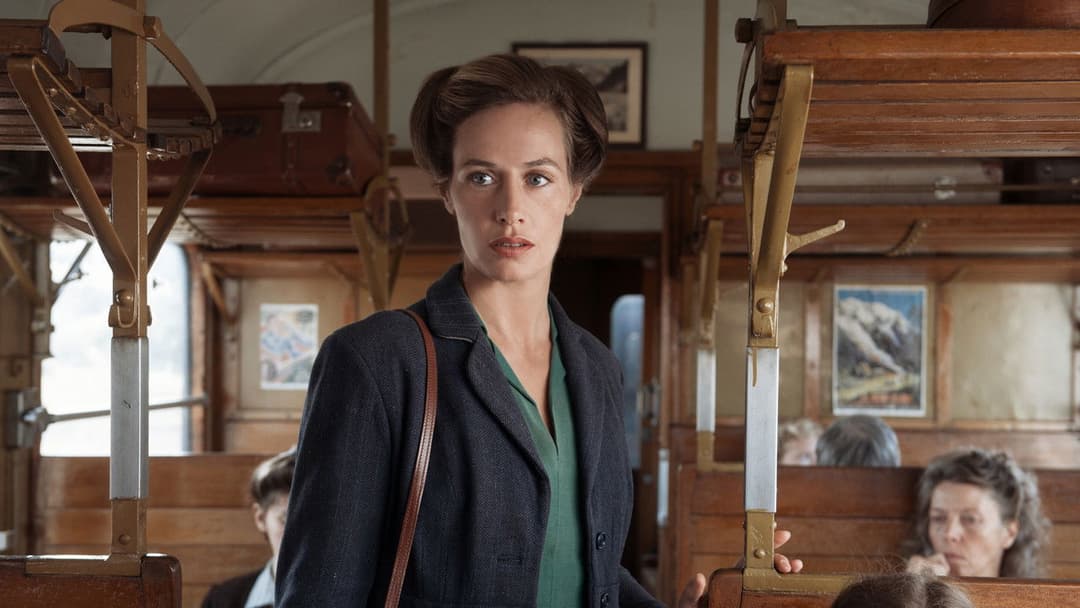 Le voyage de Fanny backdrop 17