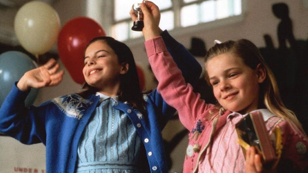 Hilary and Jackie backdrop 3