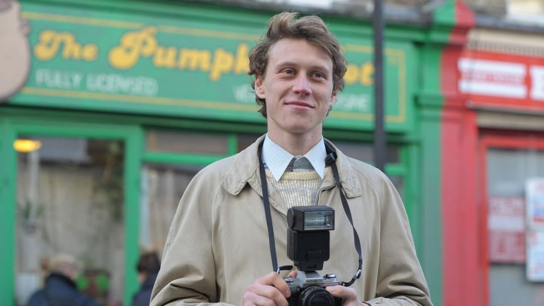 Гордість backdrop 18