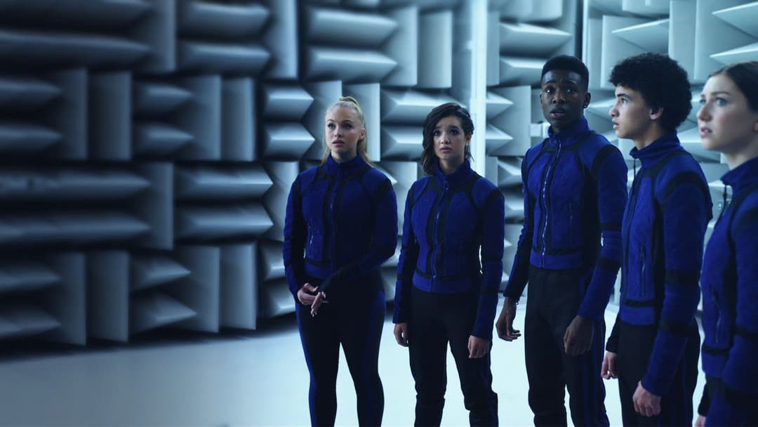 Таємне товариство другонароджених членів королівської сім’ї backdrop 9