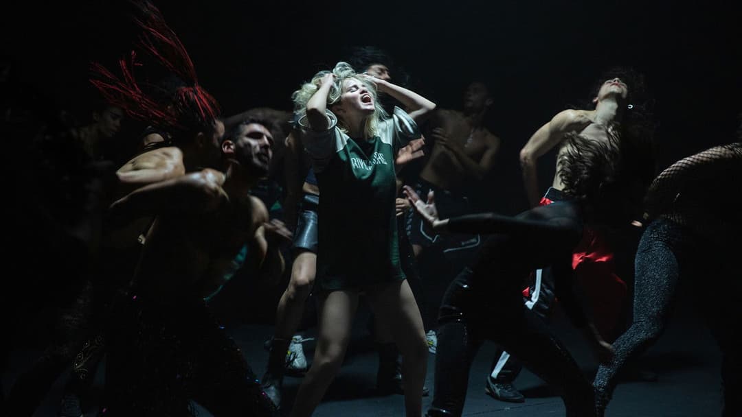 Емілія Перес backdrop 9