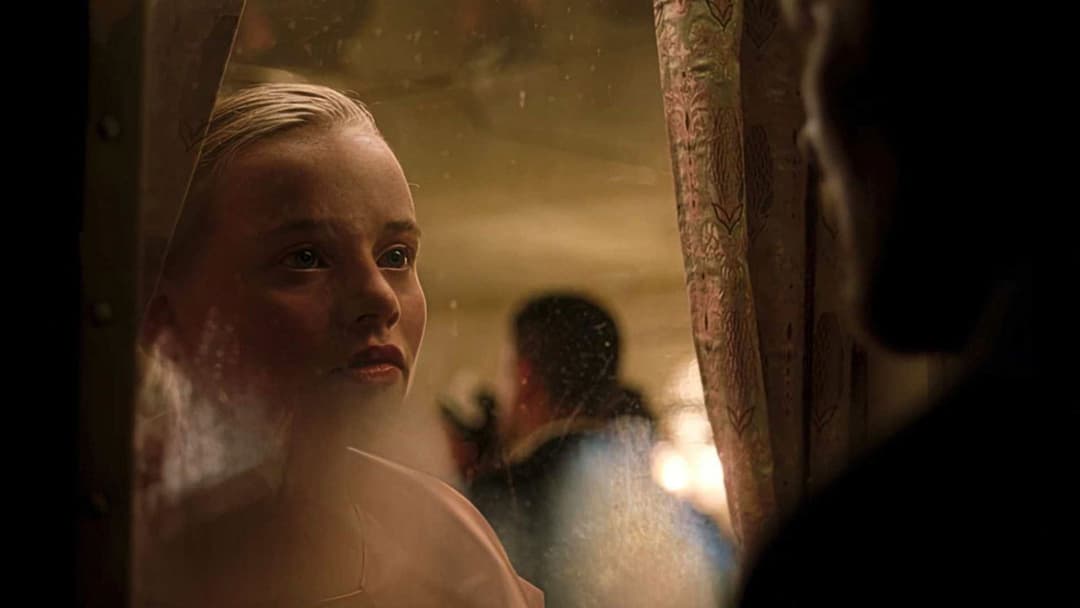 Die Geschichte meiner Frau backdrop 5