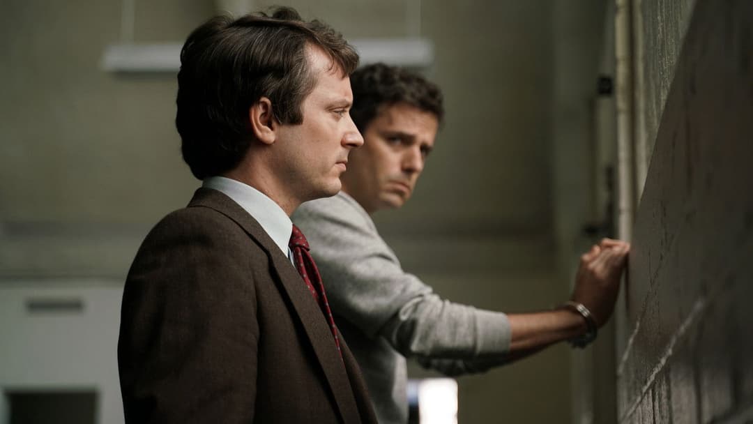 Звір у його голові backdrop 14