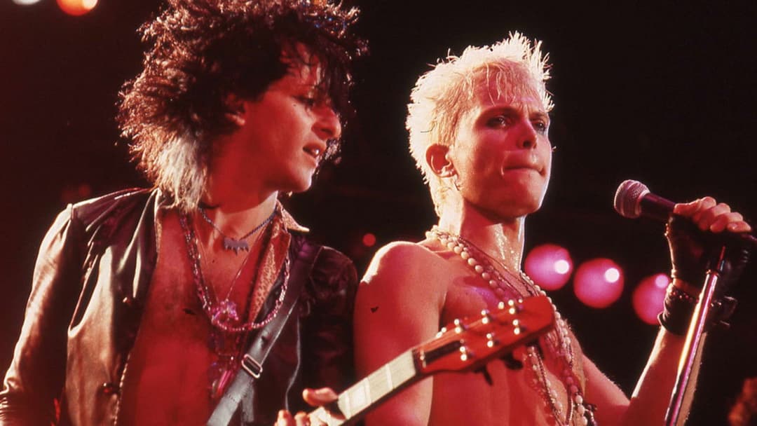 Billy Idol Should Be Dead backdrop 2