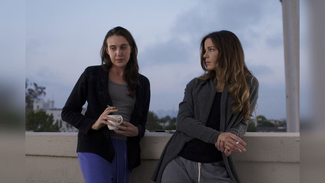 Нова спроба Кейт МакКолл backdrop 7