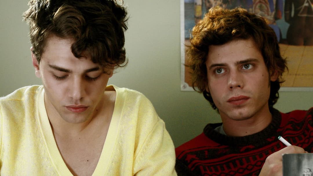 I Killed My Mother backdrop 5