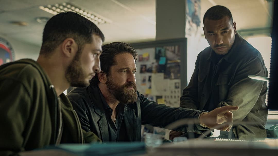 Злодії 2: Пантера backdrop 12