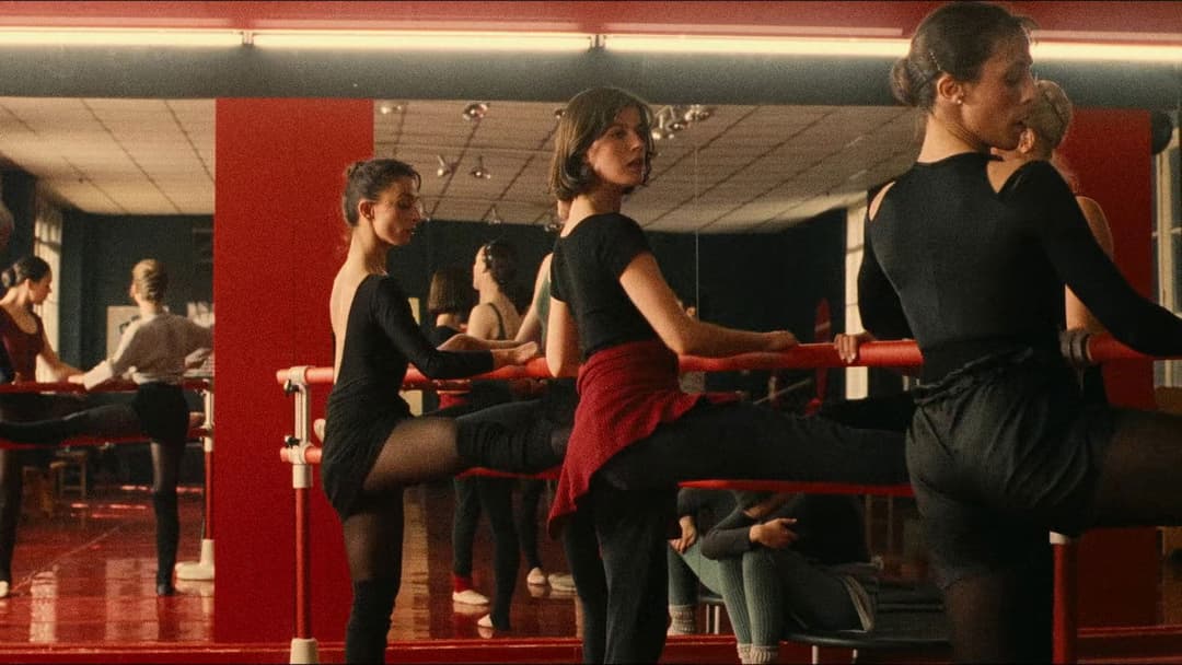 Три кольори: Червоний backdrop 3