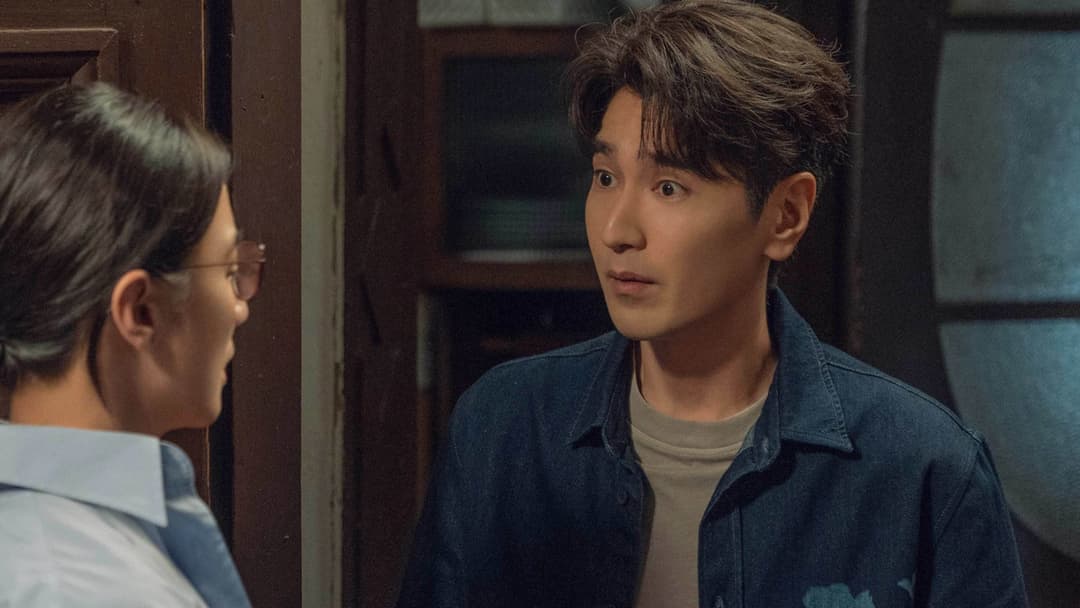 Her Story backdrop 3