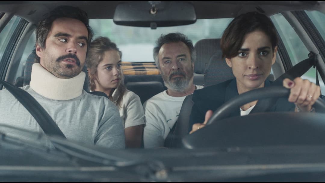 Lebe zweimal, liebe einmal backdrop 7