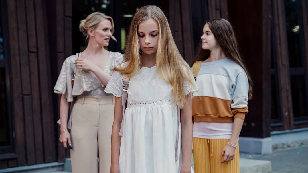 Лихо, що спіткало нас backdrop 11