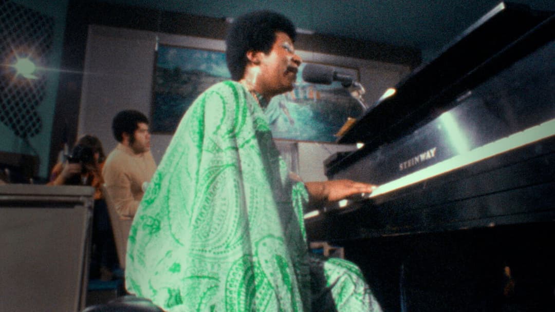 Чудова ласка backdrop 9