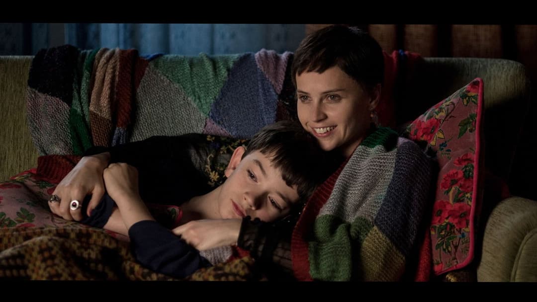 Sieben Minuten nach Mitternacht backdrop 9