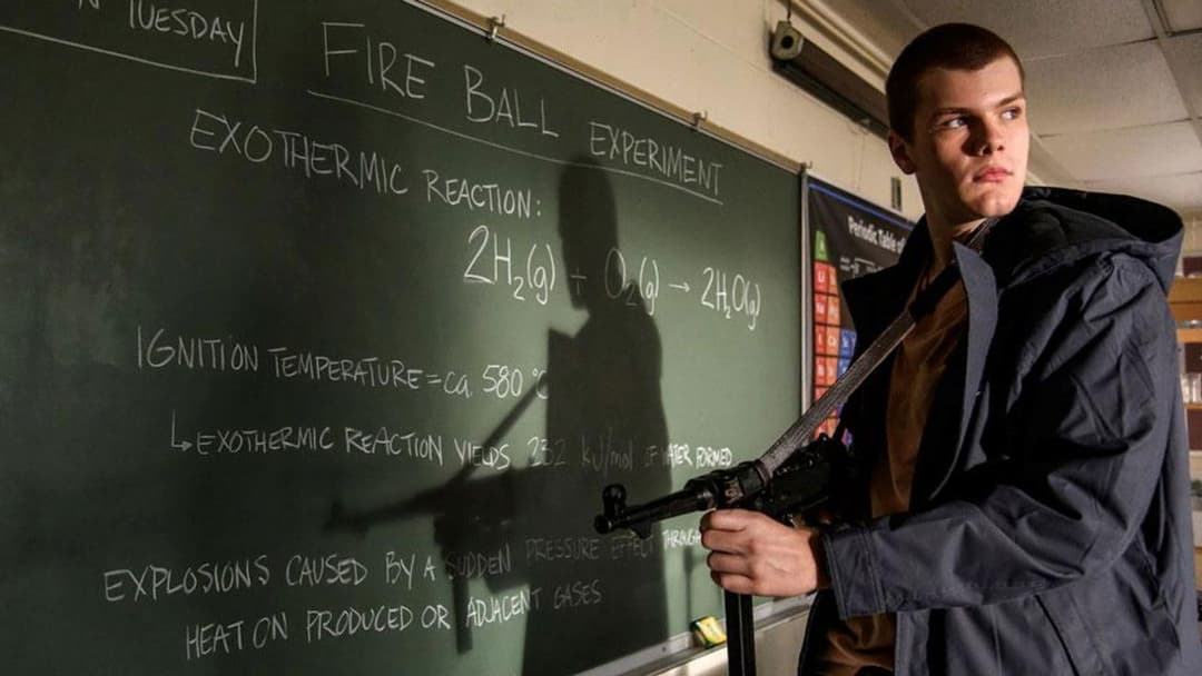 Run Hide Fight backdrop 10