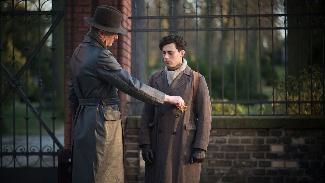 Die Unsichtbaren backdrop 5