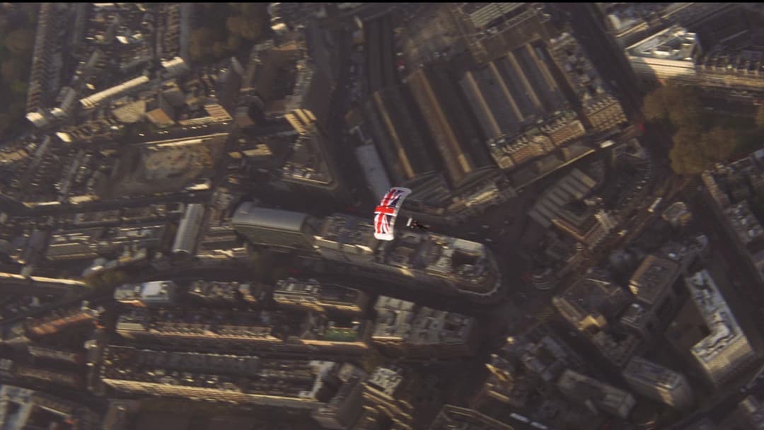 007: Помри, але не зараз backdrop 10