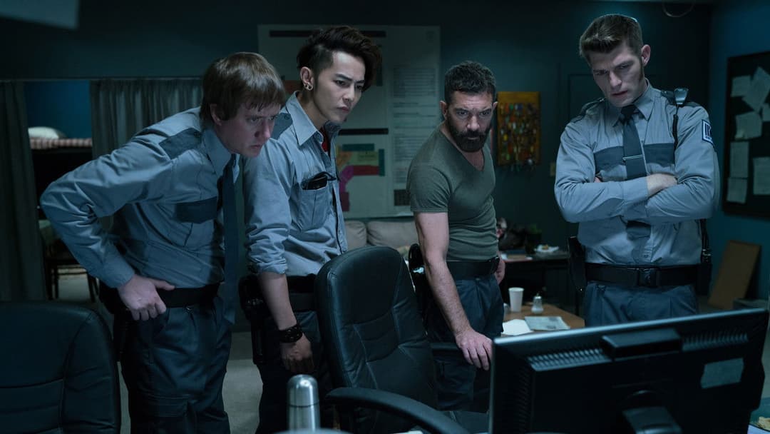 Сек'юриті backdrop 13