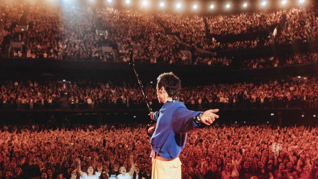 Harry Styles. One Night in Manchester. backdrop 7