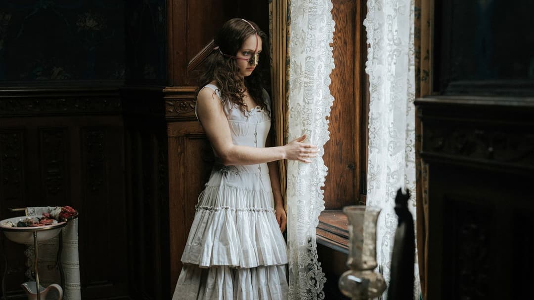 Гидка сестра backdrop 9