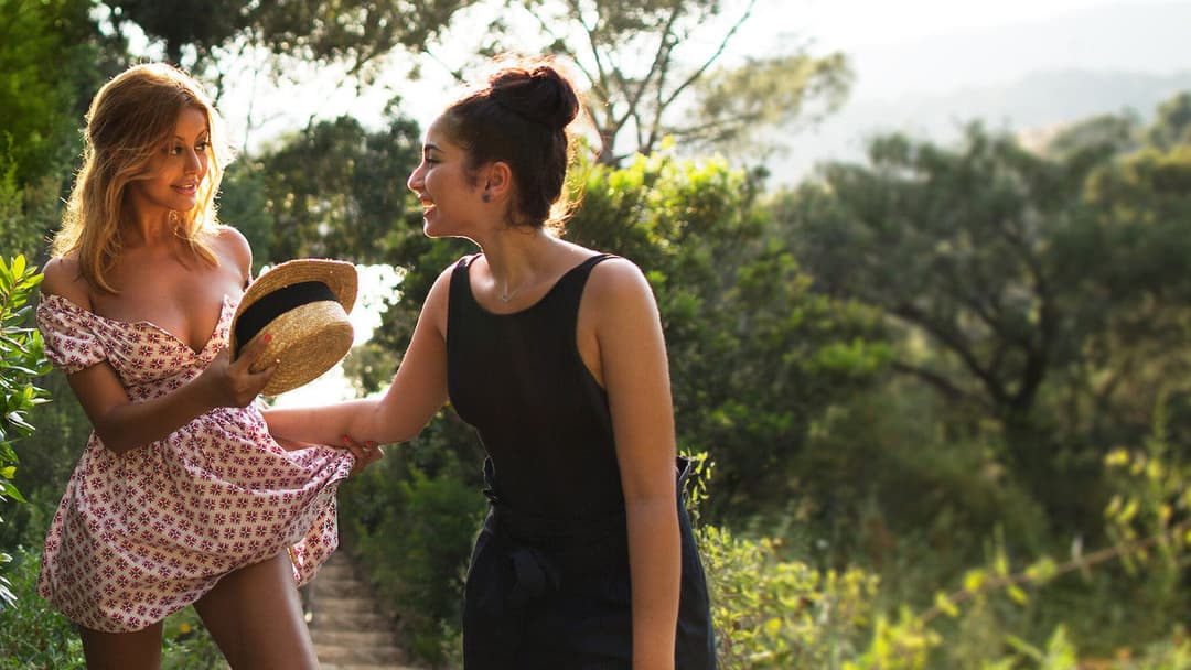 Моє спекотне літо з Софі backdrop 3