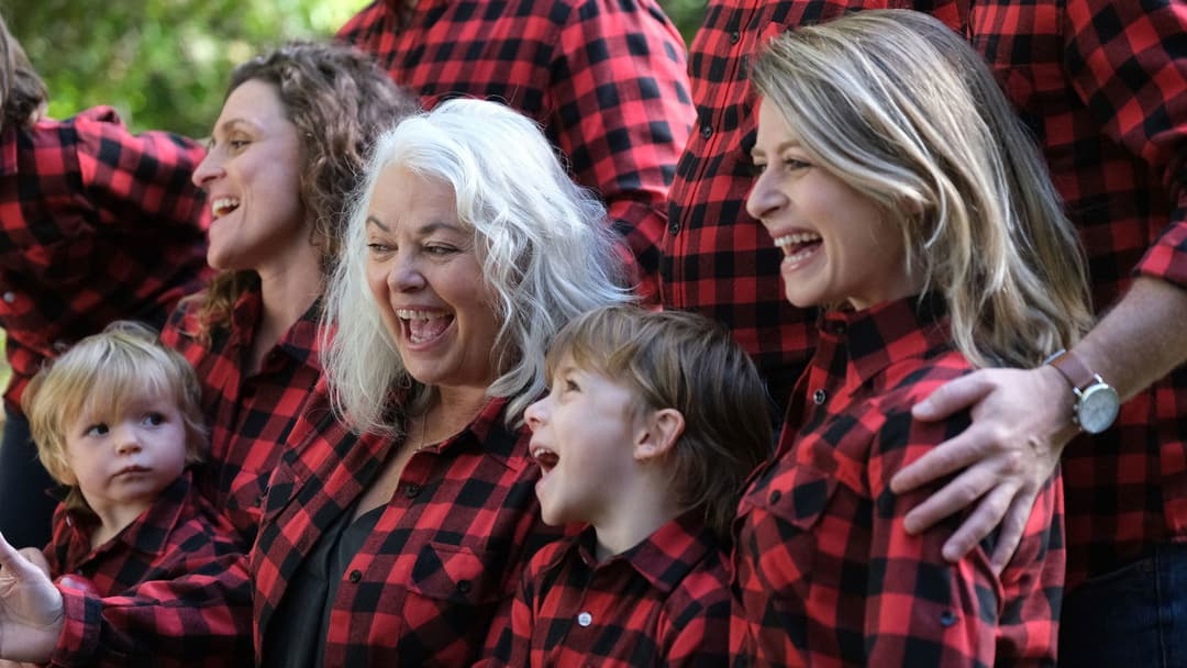 The Guide to the Perfect Family backdrop 5