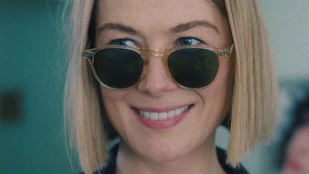 I Care a Lot backdrop 4