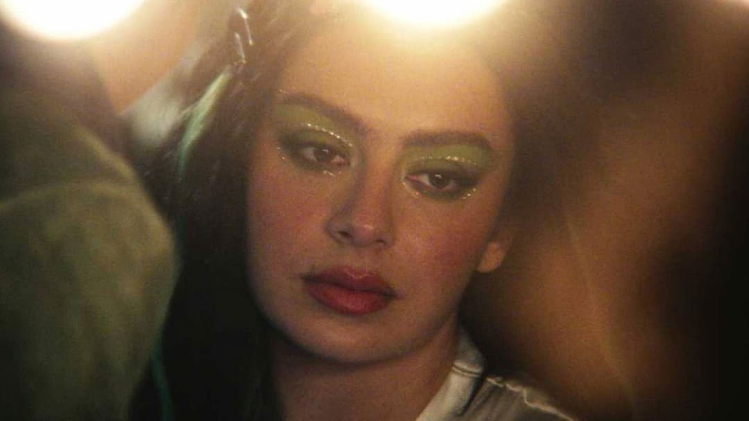 Момент backdrop 13