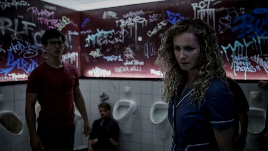 Freaks - Du bist eine von uns backdrop 8