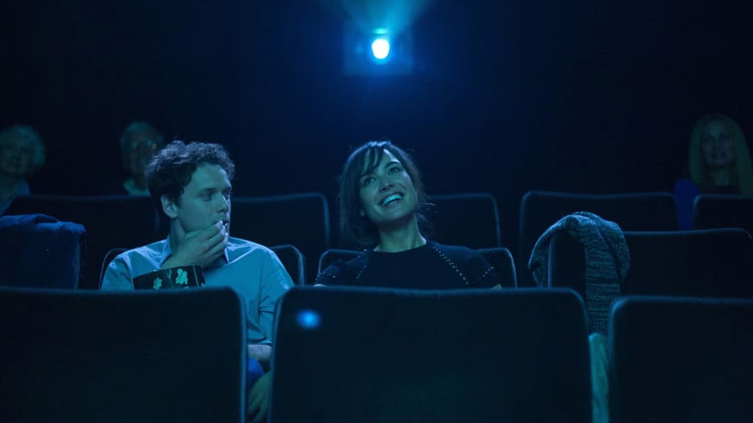 З п'ятої до сьомої: Час коханців backdrop 10