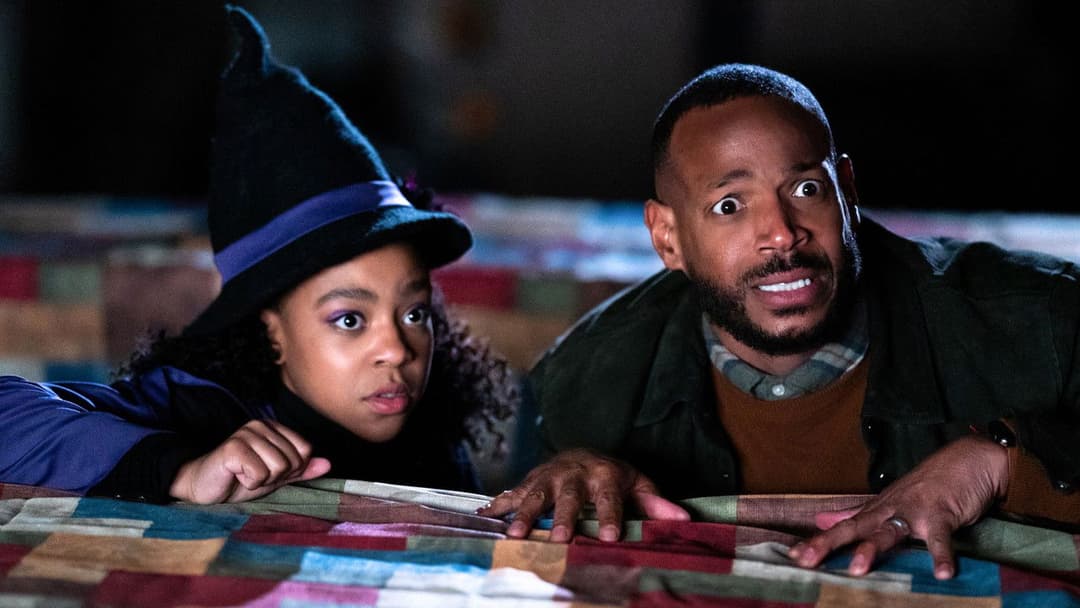 The Curse of Bridge Hollow backdrop 9