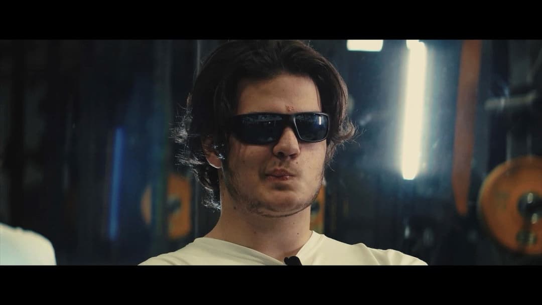 Everything I'm Not; Everything I Am backdrop 2