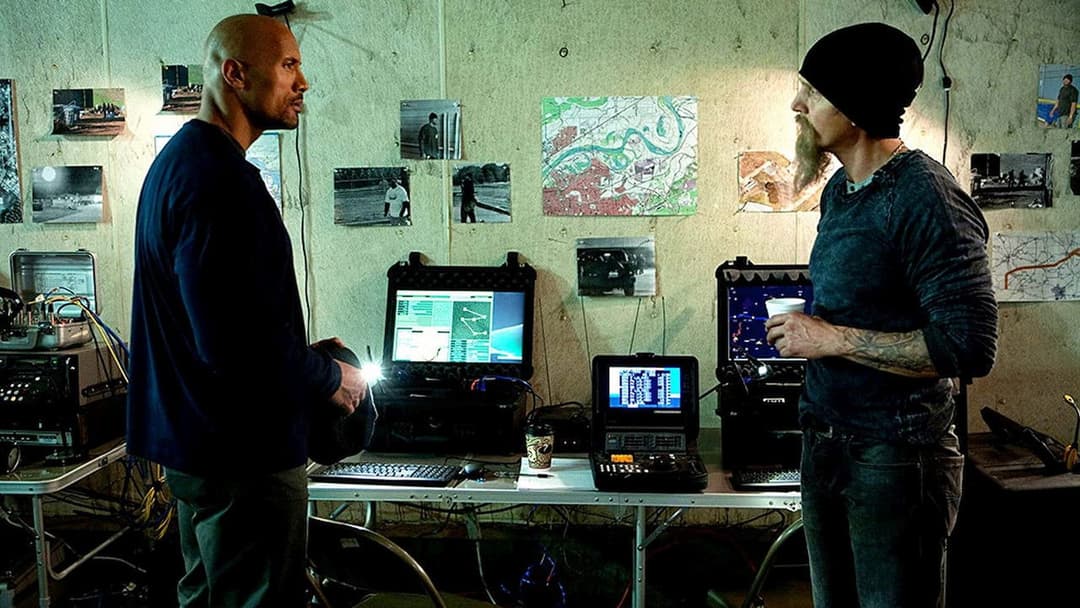 Стукач backdrop 8