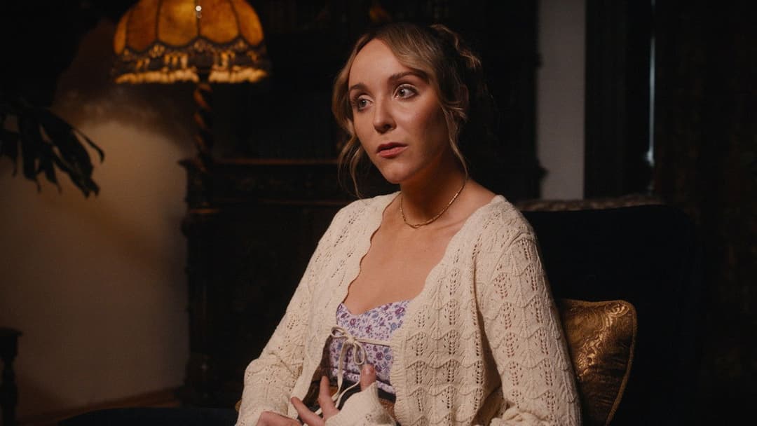 A Murder Between Friends backdrop 1