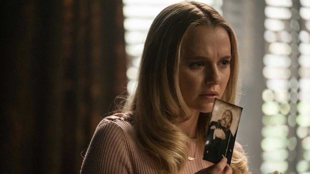 Annabelle 3 backdrop 17