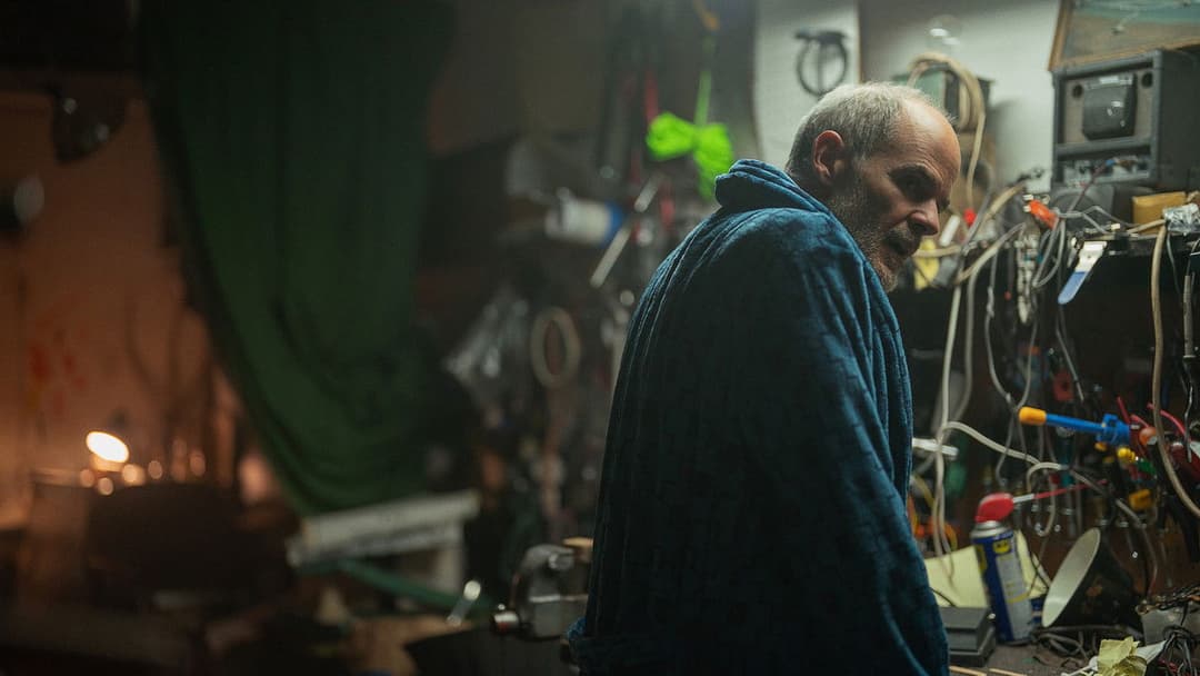 Ніч завжди настає backdrop 4