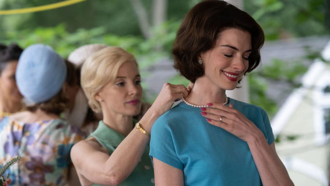 Материнський інстинкт backdrop 19