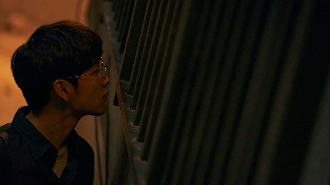 Загублений смартфон backdrop 6