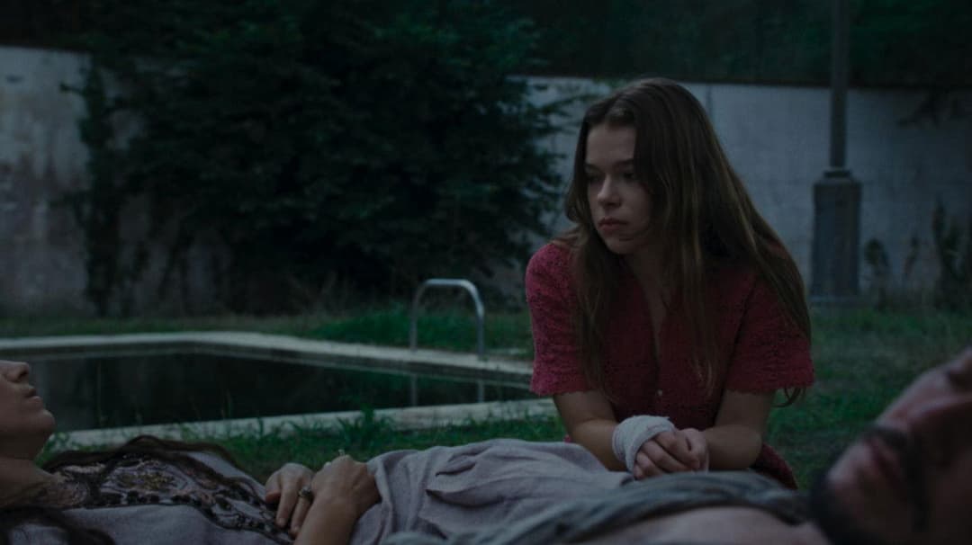 Mala bèstia backdrop 2