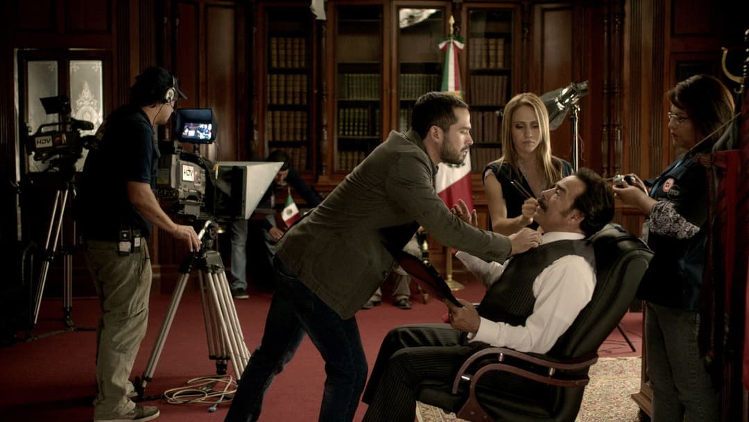 La dictadura perfecta backdrop 4