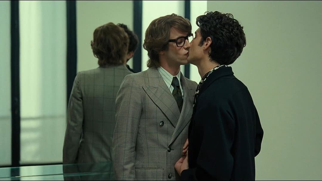 Святий Лоран. Страсті великого кутюр’є backdrop 16