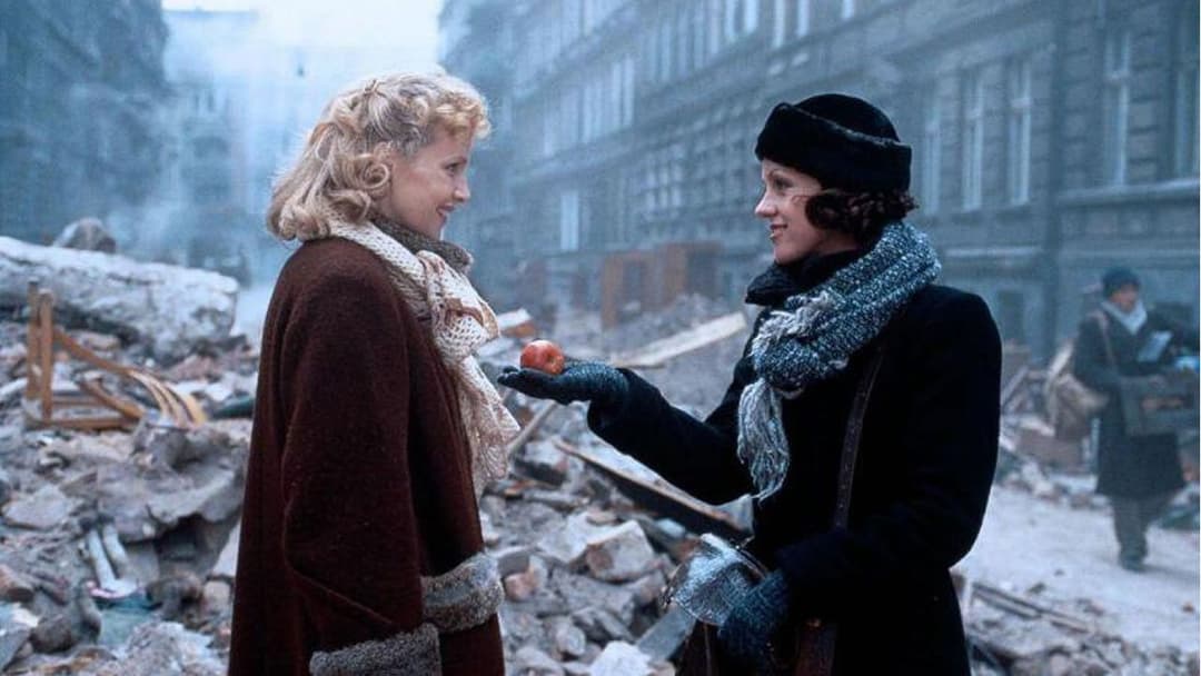 Еймі та Ягуар backdrop 6