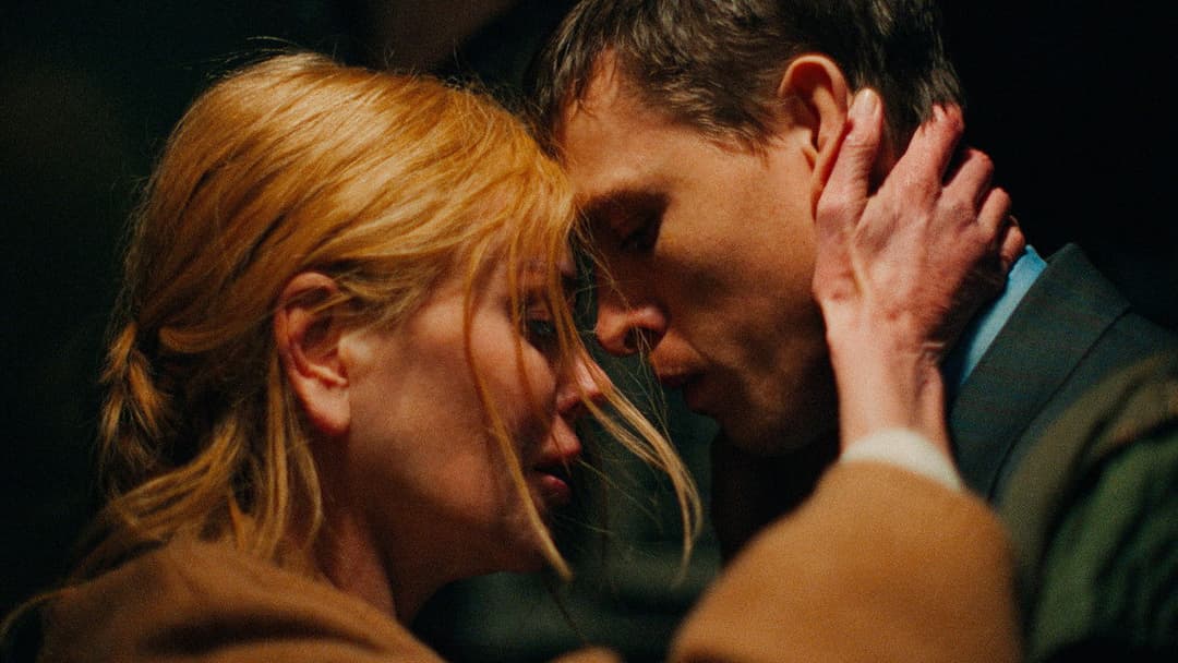 Хороша погана дівчинка backdrop 18