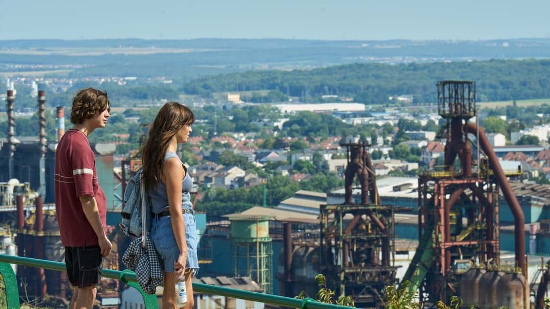 Leurs Enfants après eux backdrop 15