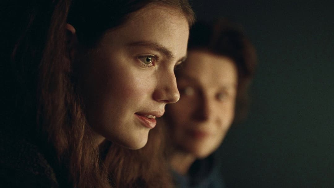 Queen at Sea backdrop 6