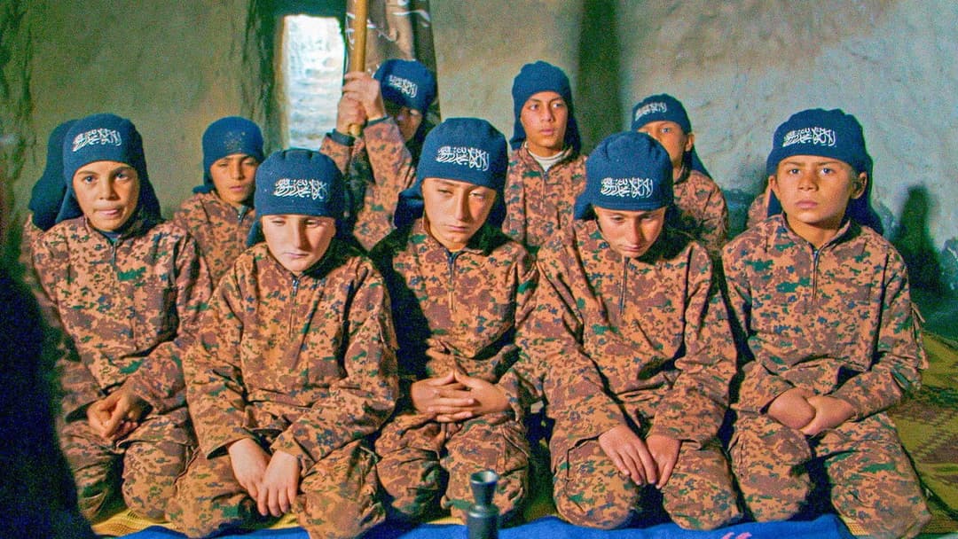 Of Fathers and Sons – Die Kinder des Kalifats backdrop 3