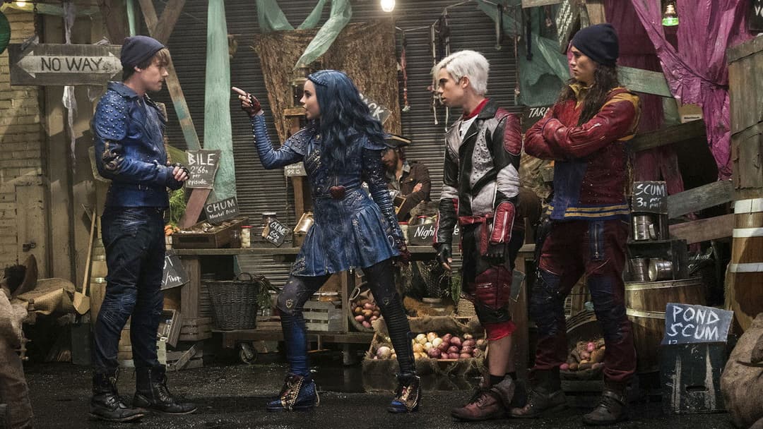 Descendants 2 backdrop 19