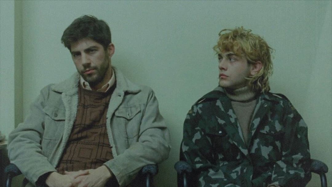 Том на фермі backdrop 12